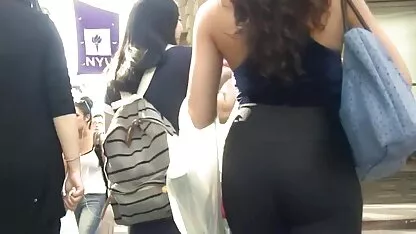 गर्म श्यामला दो मोटी डिक्स चूसता है और कठिन कमबख्त के फिल्म फुल सेक्सी वीडियो लिए उसके छेद को उजागर करता है