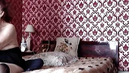 सुंदर सेक्सी मूवी बीएफ फुल एचडी कुतिया बड़ा लंड शुक्राणु के लीटर अपने रसदार pussies में डालना