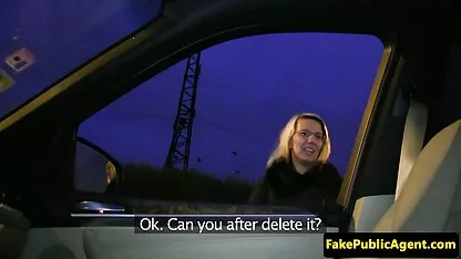 चाटने के बाद, कुतिया सोफे पर बैठ गई और अपनी उंगलियों फुल मूवी वीडियो में सेक्सी के साथ संभोग करने के लिए खुद को लाया