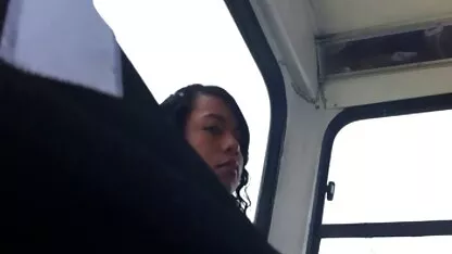 एक सनी लियोन सेक्सी वीडियो फुल मूवी गोल गधे के साथ युवा सेक्सी बेब मुर्गा चूसना पसंद करता है