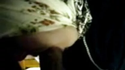 Busty फुल एचडी बीएफ सेक्सी मूवी फूहड़ आदमी की गेंदों को चाटता है और तंग गुदा में चुदाई करता है