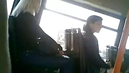 दो परिपक्व और वासनापूर्ण sluts एक युवा रियाल्टार के साथ त्रिगुट सेक्स सेक्सी मूवी एचडी फुल है