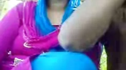 सेक्सी गोरा Briana बैंकों गुदा में एक सुंदर आदमी के साथ बीएफ सेक्सी मूवी फुल एचडी में fucks