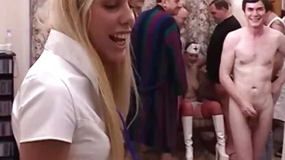 चित्रित कुतिया एक मोटी कोलम्बियाई डिक सेक्सी मूवी फुल वीडियो बेकार है