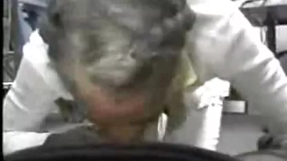 अंधेरे बालों वाली सुजी बीएफ सेक्सी फुल एचडी फिल्म सिर्फ अपने पैरों के साथ झूठ नहीं करेगी, वह जानती है कि बिस्तर में एक वास्तविक छुट्टी की व्यवस्था कैसे करें