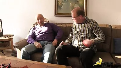 यह समय-समय पर हरे रंग का एक पैकेट छोड़ने के लिए आवश्यक होता है ताकि वंचित बच्चे को एक छोटी पोशाक, मेष मोज़ा, विशाल दूध पिलाया जाए और खुद को कहीं भी सेक्सी हिंदी फुल मूवी रहने दिया जाए।