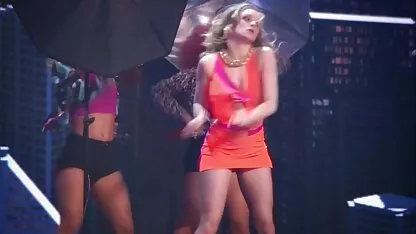 परिपक्व पुरुषों ने एक वेश्या को उठाया और उसे सभी दरारों में गड़बड़ कर सेक्सी वीडियो एचडी फुल मूवी दिया