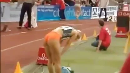 एक प्यारा लड़का एक लाल बालों वाले जानवर के पैरों को सहलाता है और गुदा में चुदाई करता सेक्सी फिल्म वीडियो फुल है