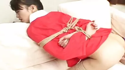 उसके सिर पर कर्लर्स के साथ सेक्सी फुल सेक्सी इंग्लिश मूवी कुतिया तंग गुदा में रसोई घर में