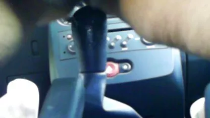 एक प्यारा कुतिया दो ढीठ पुरुषों द्वारा सोफे पर बड़ी मुश्किल से सेक्स वीडियो मूवी फुल गड़बड़ है